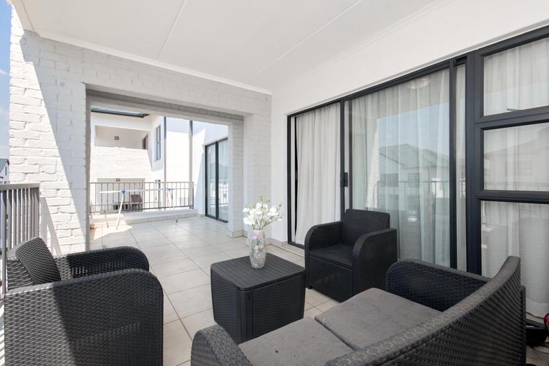 2 Bedroom Property for Sale in Greenstone Hill Gauteng