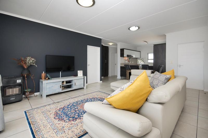 2 Bedroom Property for Sale in Greenstone Hill Gauteng