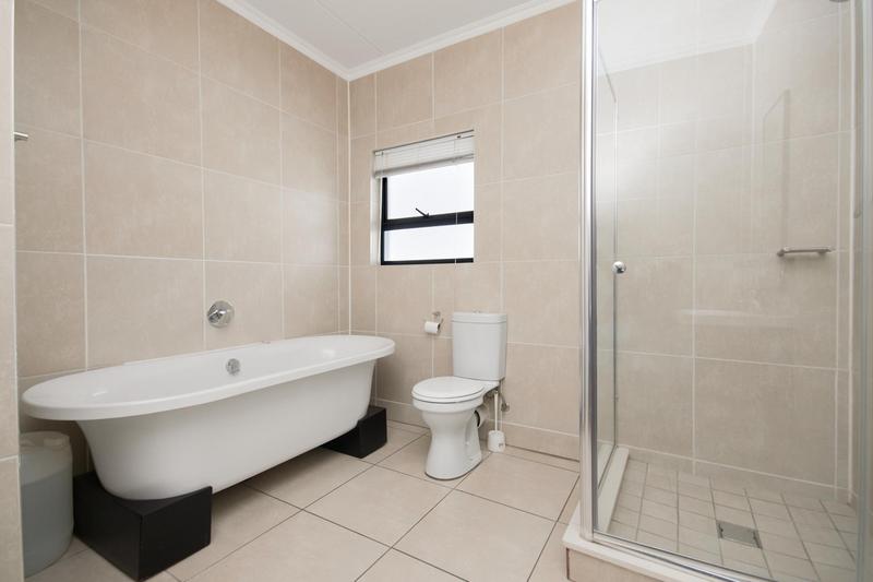 2 Bedroom Property for Sale in Greenstone Hill Gauteng