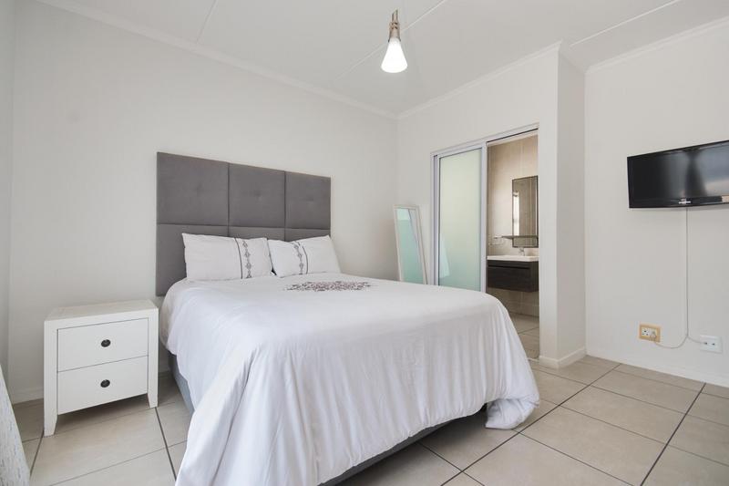 2 Bedroom Property for Sale in Greenstone Hill Gauteng