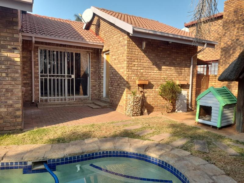 To Let 3 Bedroom Property for Rent in Norkem Park Gauteng
