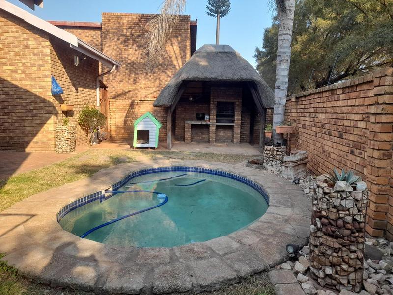 To Let 3 Bedroom Property for Rent in Norkem Park Gauteng