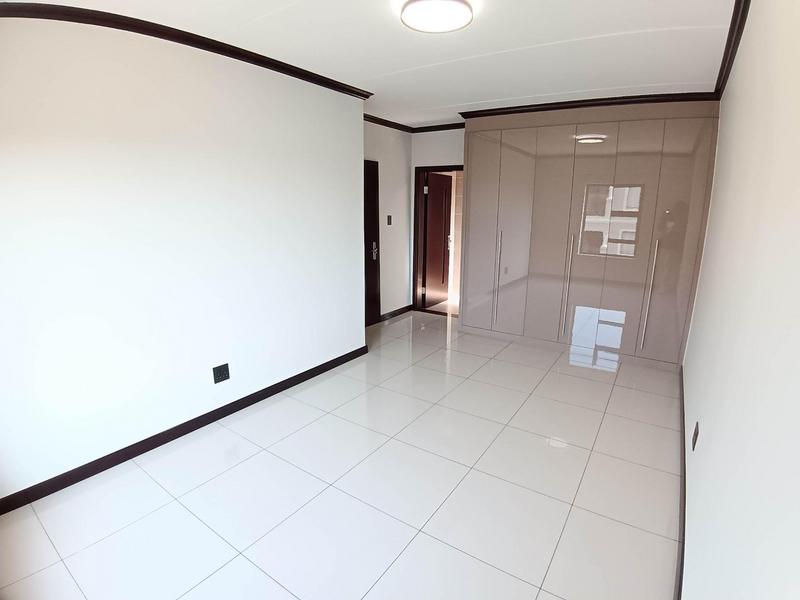 To Let 2 Bedroom Property for Rent in Blue Hills Gauteng