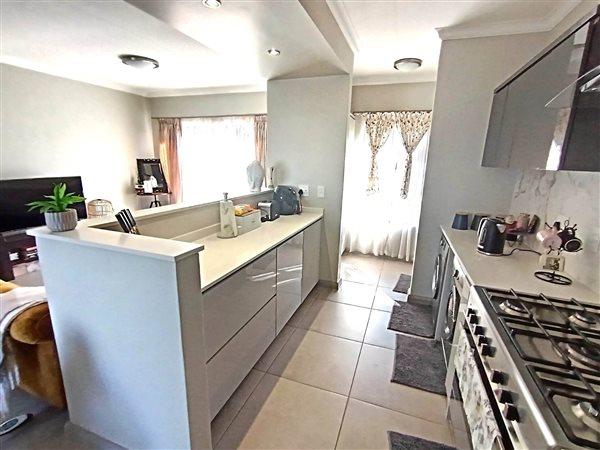 To Let 2 Bedroom Property for Rent in Carlswald Gauteng