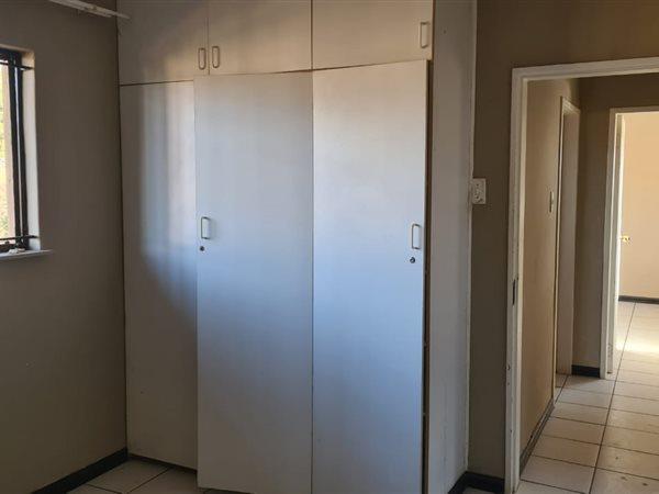 To Let 2 Bedroom Property for Rent in Halfway Gardens Gauteng