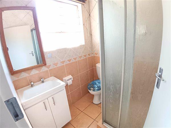 To Let 3 Bedroom Property for Rent in Halfway Gardens Gauteng