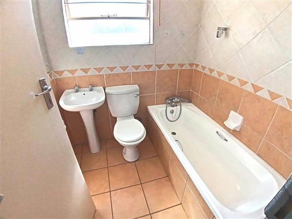 To Let 3 Bedroom Property for Rent in Halfway Gardens Gauteng