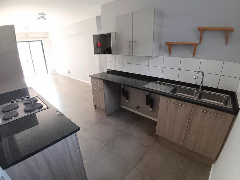 To Let 2 Bedroom Property for Rent in Noordwyk Gauteng