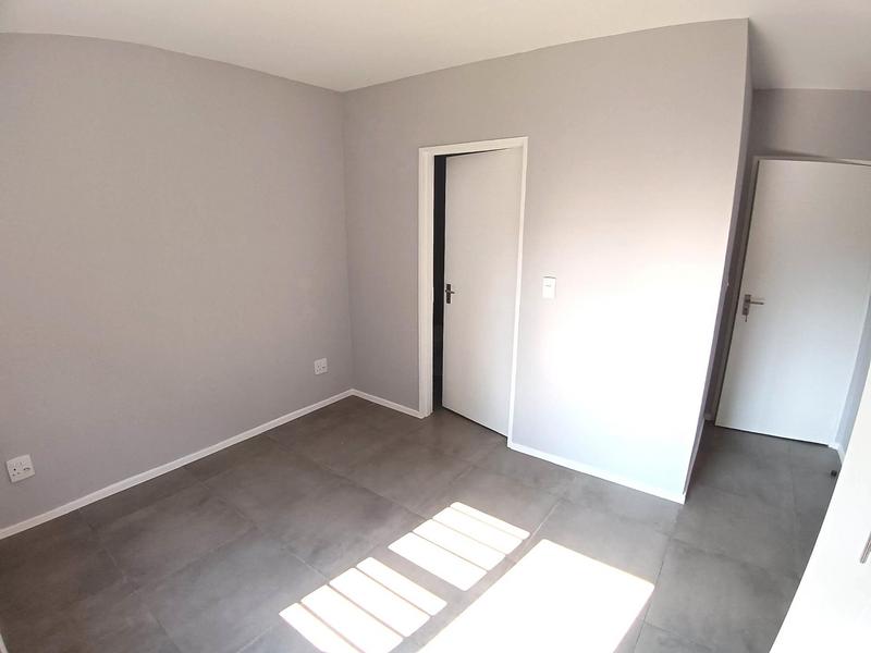 To Let 2 Bedroom Property for Rent in Noordwyk Gauteng