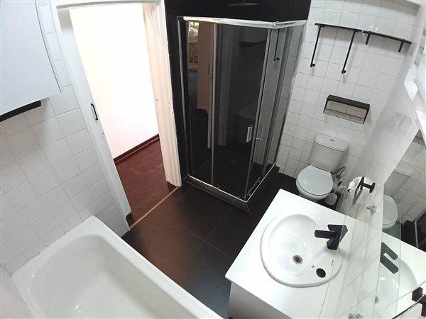 To Let 2 Bedroom Property for Rent in Illovo Gauteng