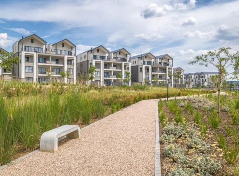 To Let 2 Bedroom Property for Rent in Waterfall Gauteng