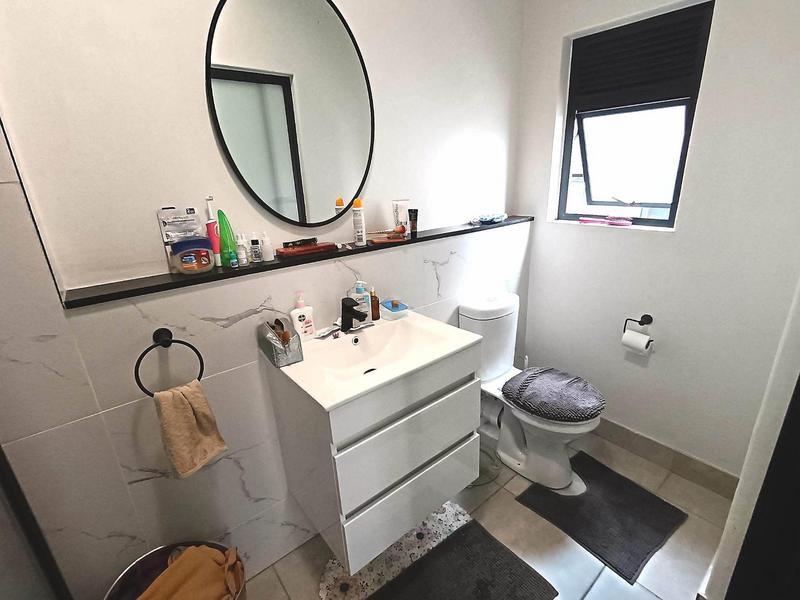 To Let 2 Bedroom Property for Rent in Waterfall Gauteng