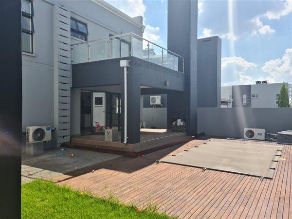 3 Bedroom Property for Sale in Noordwyk Gauteng