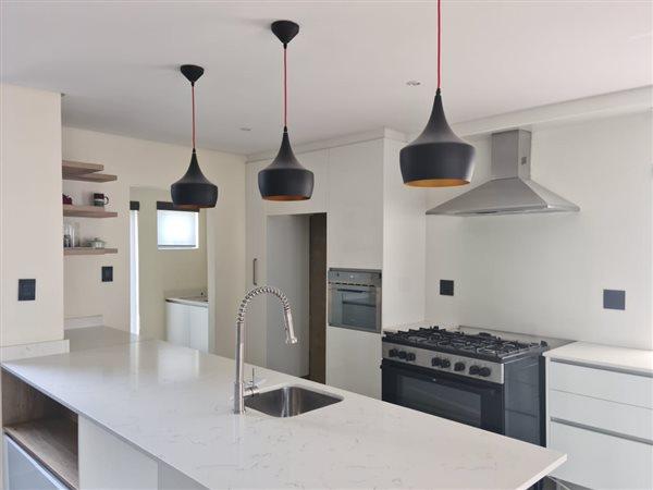 3 Bedroom Property for Sale in Noordwyk Gauteng