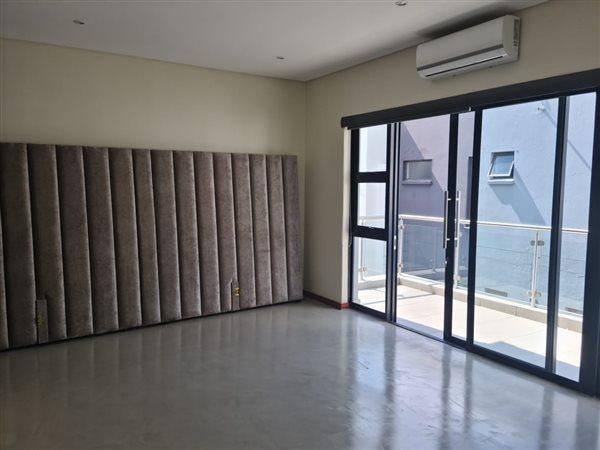 3 Bedroom Property for Sale in Noordwyk Gauteng