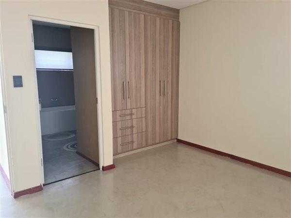 3 Bedroom Property for Sale in Noordwyk Gauteng