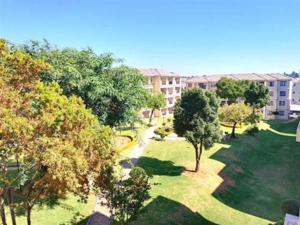 2 Bedroom Property for Sale in Noordwyk Gauteng