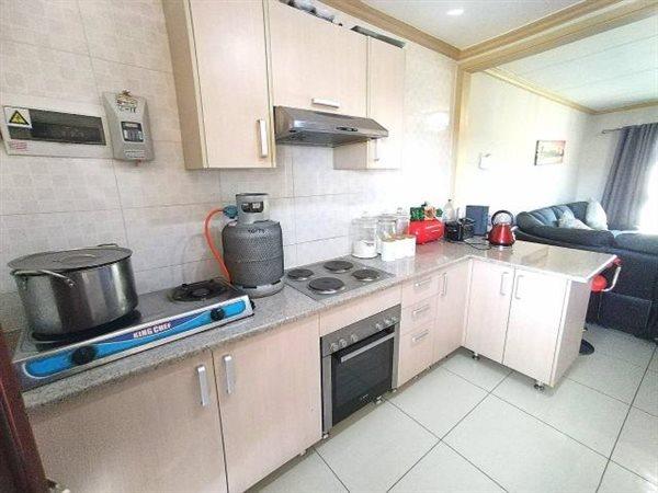 2 Bedroom Property for Sale in Noordwyk Gauteng