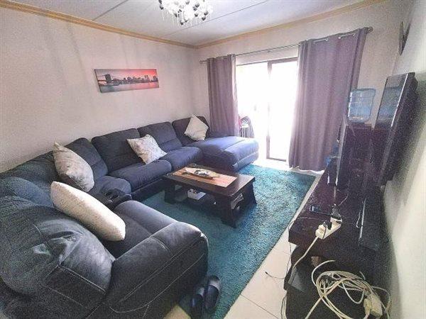 2 Bedroom Property for Sale in Noordwyk Gauteng