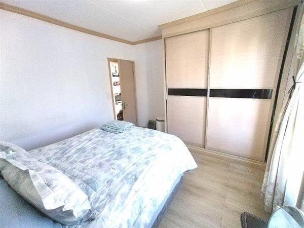 2 Bedroom Property for Sale in Noordwyk Gauteng