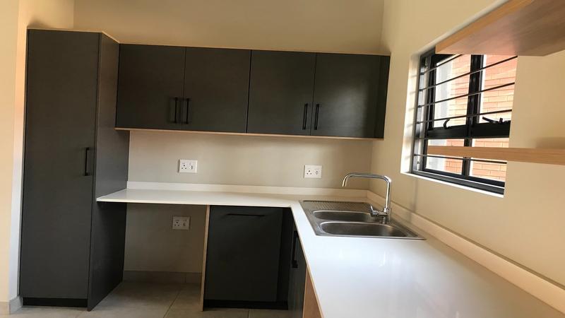 To Let 2 Bedroom Property for Rent in Boardwalk Villas Gauteng