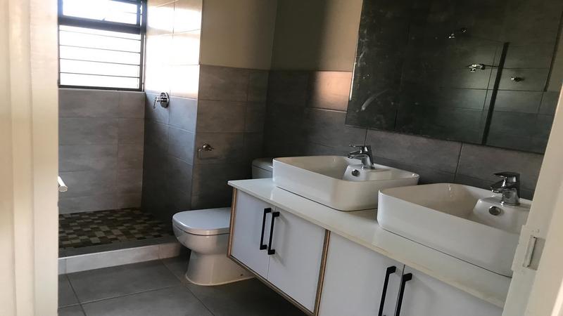 To Let 2 Bedroom Property for Rent in Boardwalk Villas Gauteng