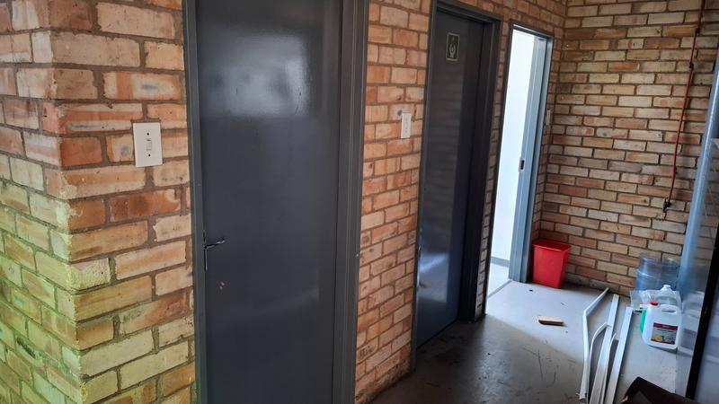 To Let commercial Property for Rent in Grand Central Gauteng