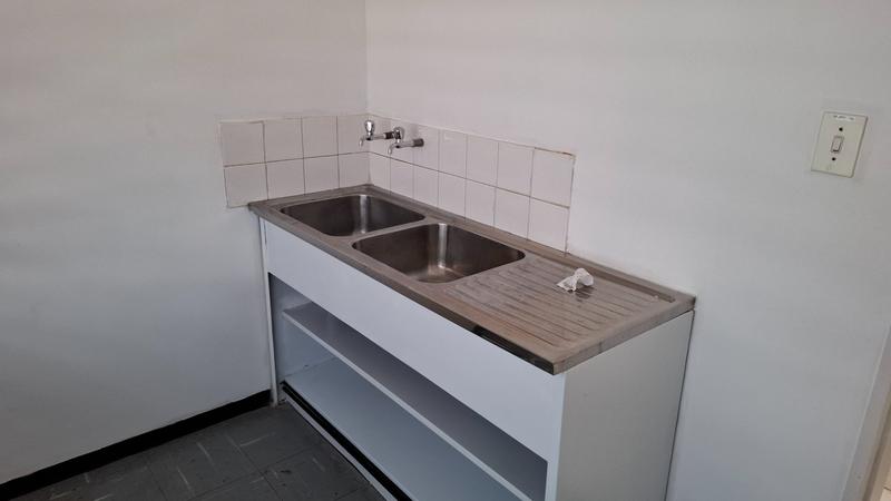 To Let commercial Property for Rent in Halfway House Gauteng