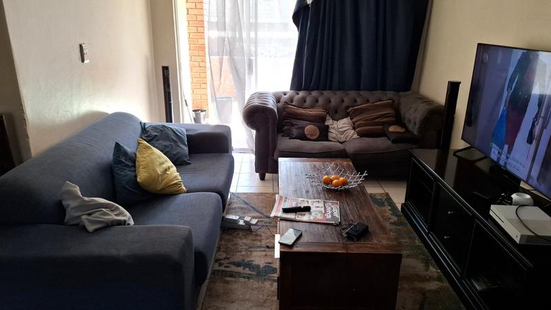 2 Bedroom Property for Sale in Summerfields Estate Gauteng