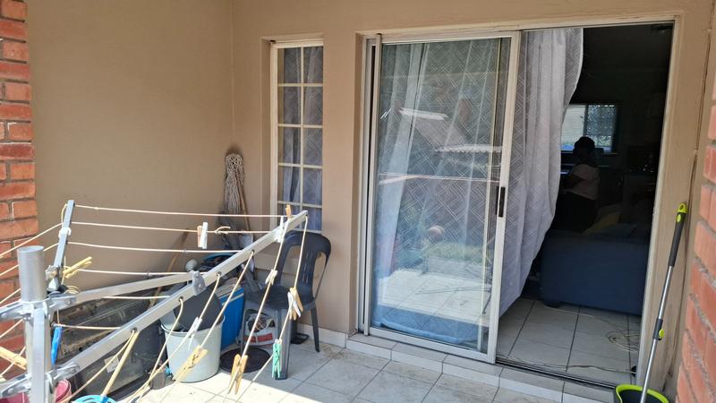 2 Bedroom Property for Sale in Summerfields Estate Gauteng