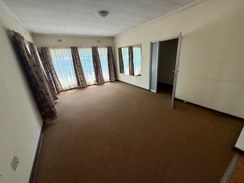 To Let 3 Bedroom Property for Rent in Flora Gardens Gauteng