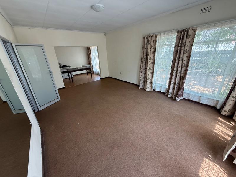To Let 3 Bedroom Property for Rent in Flora Gardens Gauteng