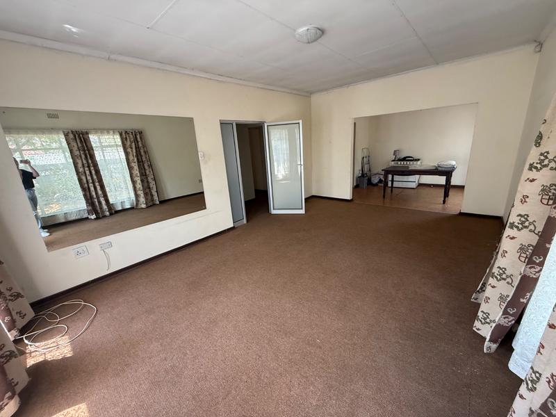 To Let 3 Bedroom Property for Rent in Flora Gardens Gauteng