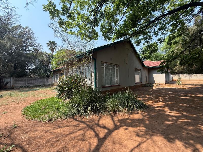 To Let 3 Bedroom Property for Rent in Flora Gardens Gauteng
