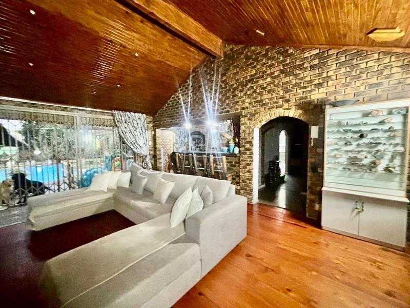 To Let 4 Bedroom Property for Rent in Vanderbijlpark SE 3 Gauteng