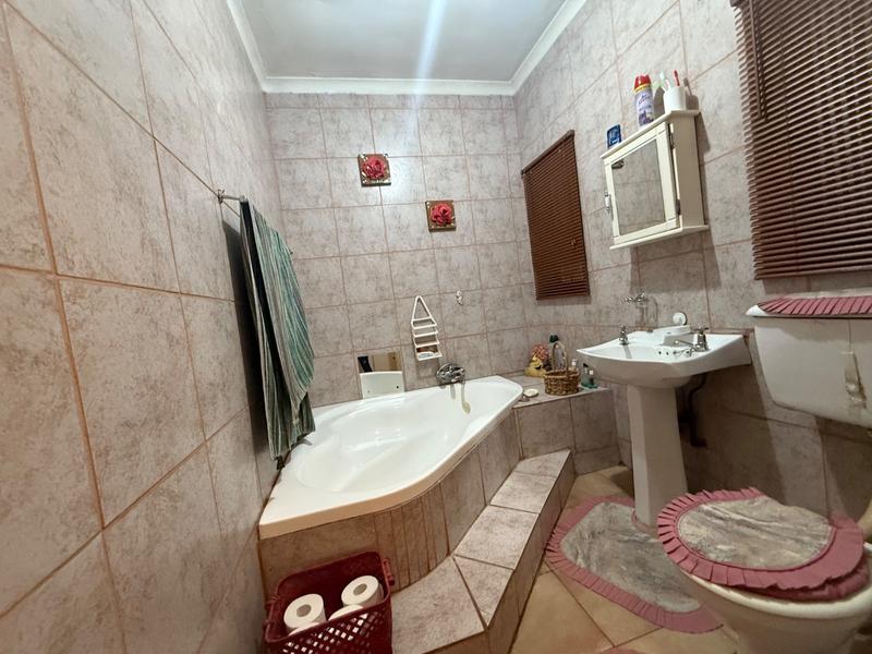 3 Bedroom Property for Sale in Bonanne Gauteng