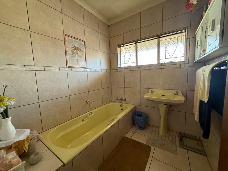 4 Bedroom Property for Sale in Duncanville Gauteng