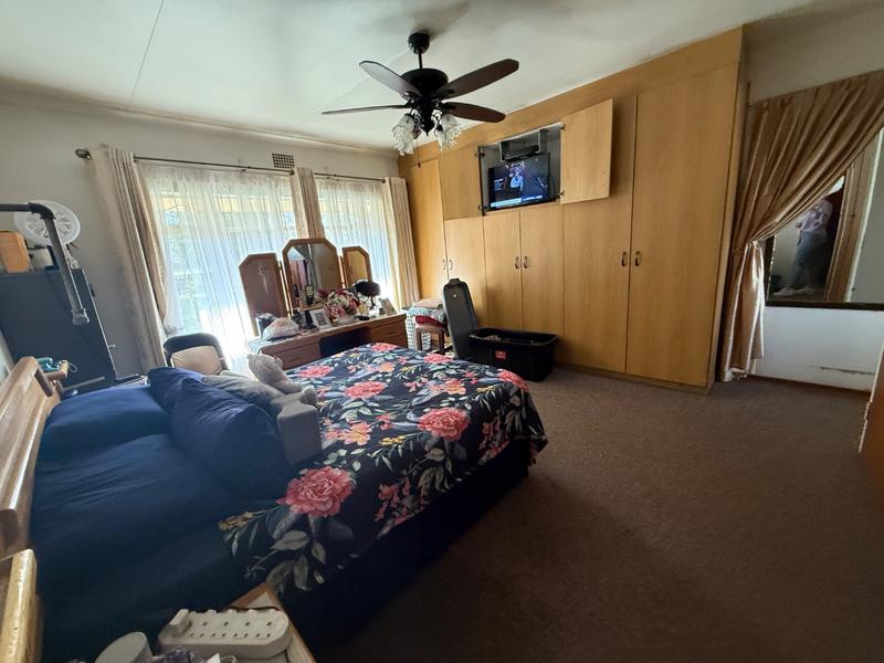 4 Bedroom Property for Sale in Duncanville Gauteng