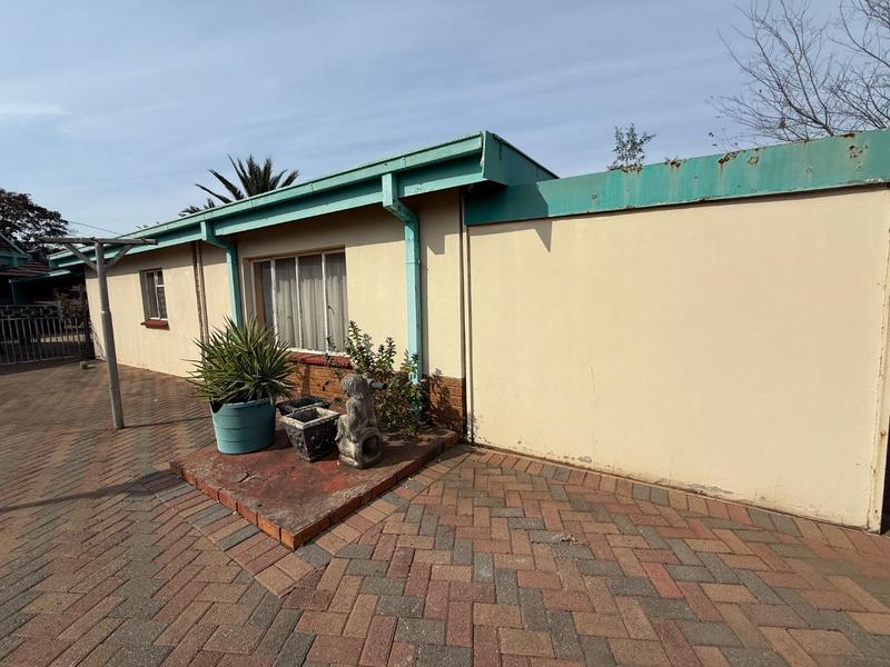 4 Bedroom Property for Sale in Duncanville Gauteng