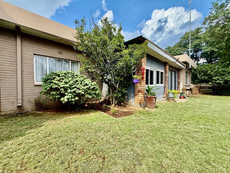 3 Bedroom Property for Sale in Flora Gardens Gauteng