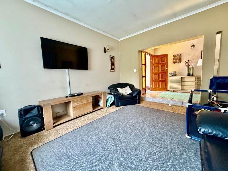 3 Bedroom Property for Sale in Flora Gardens Gauteng