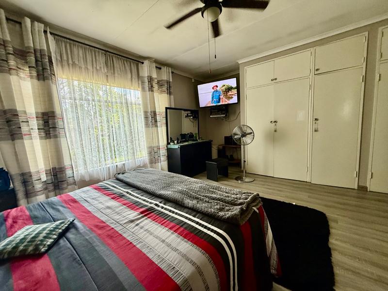 3 Bedroom Property for Sale in Flora Gardens Gauteng
