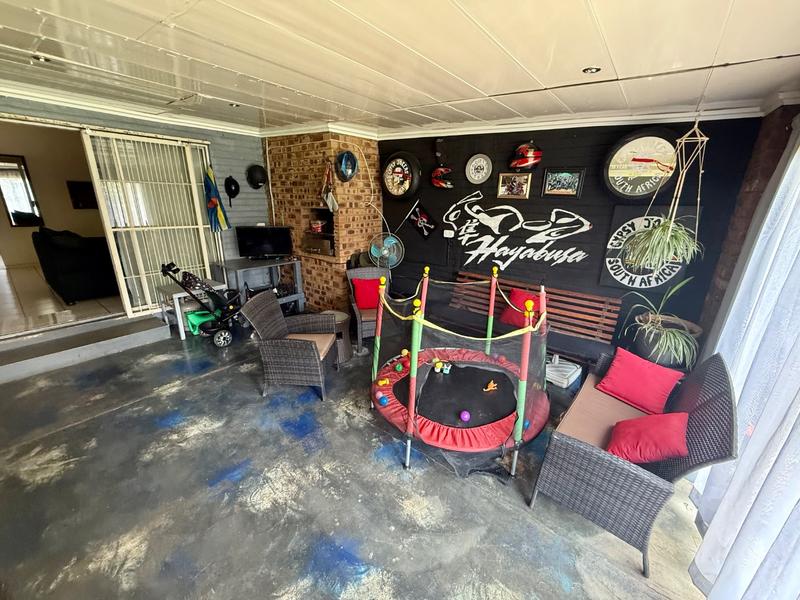 3 Bedroom Property for Sale in Flora Gardens Gauteng