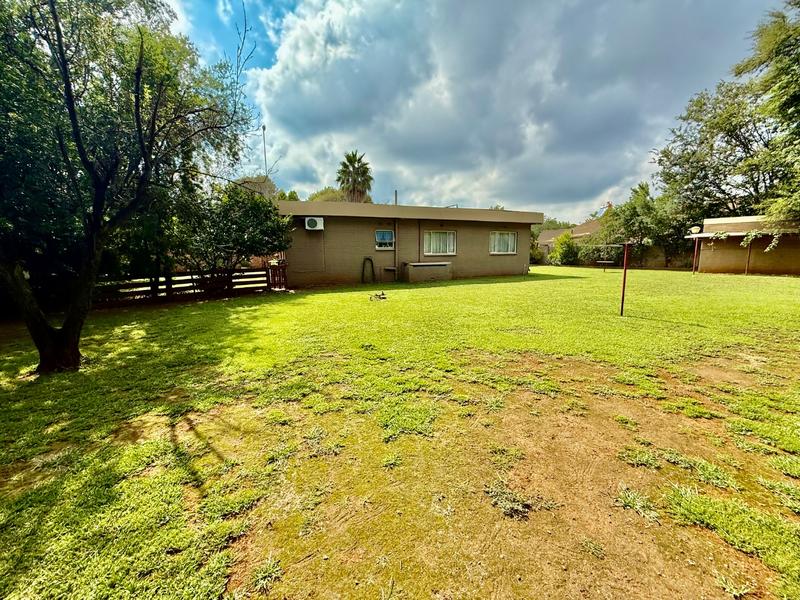 3 Bedroom Property for Sale in Flora Gardens Gauteng