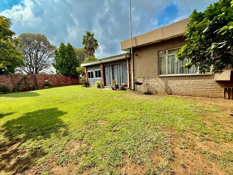 3 Bedroom Property for Sale in Flora Gardens Gauteng