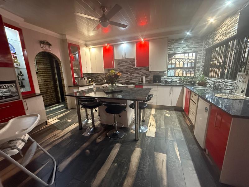 3 Bedroom Property for Sale in Flora Gardens Gauteng