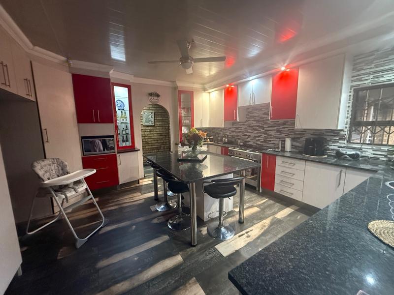 3 Bedroom Property for Sale in Flora Gardens Gauteng