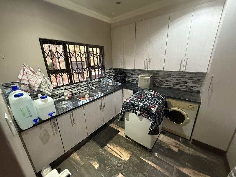 3 Bedroom Property for Sale in Flora Gardens Gauteng