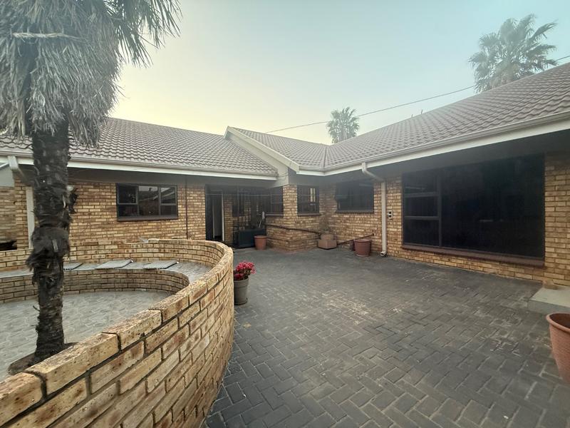 3 Bedroom Property for Sale in Flora Gardens Gauteng