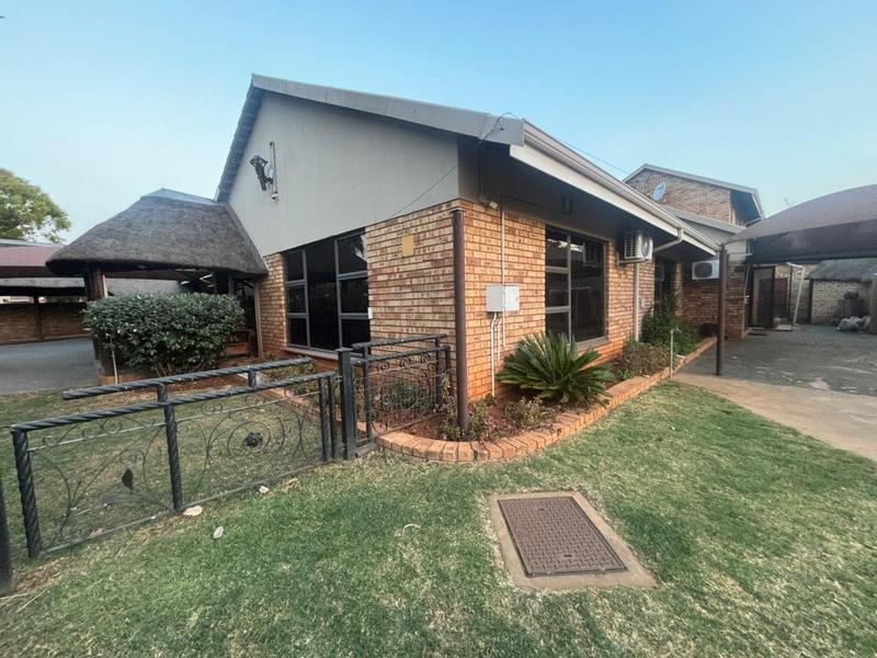 3 Bedroom Property for Sale in Flora Gardens Gauteng